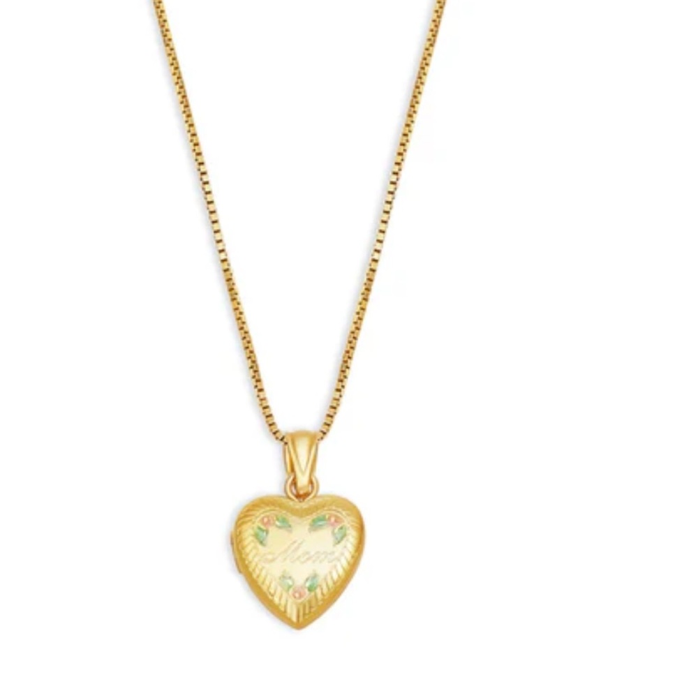 Gold Heart Pendant Necklace